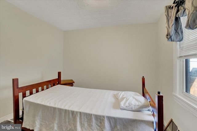 224 W COLLEGE AVE, York, PA 17401