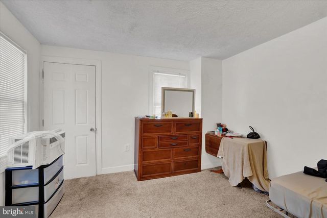 224 W COLLEGE AVE, York, PA 17401