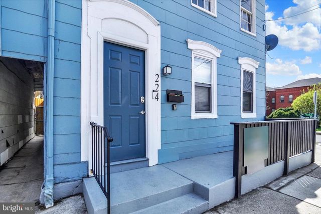 224 W COLLEGE AVE, York, PA 17401