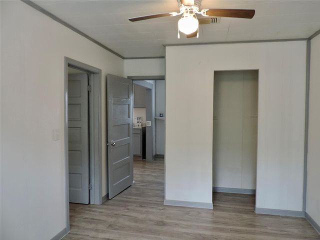 127 S Fenner Avenue, Cleveland, TX 77327