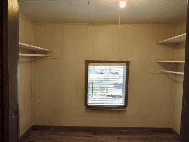 127 S Fenner Avenue, Cleveland, TX 77327