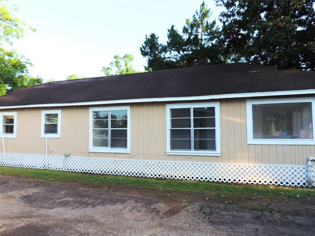 127 S Fenner Avenue, Cleveland, TX 77327