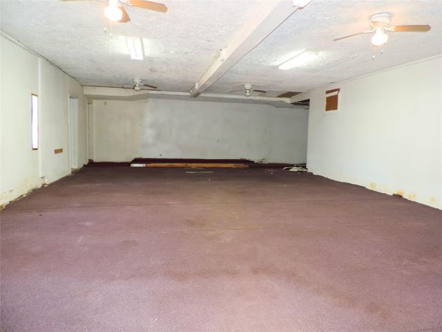 127 S Fenner Avenue, Cleveland, TX 77327