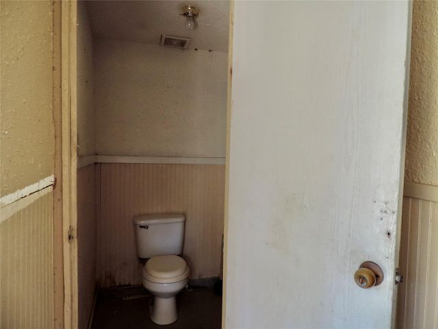 127 S Fenner Avenue, Cleveland, TX 77327
