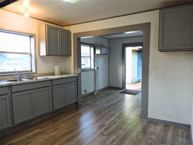 127 S Fenner Avenue, Cleveland, TX 77327