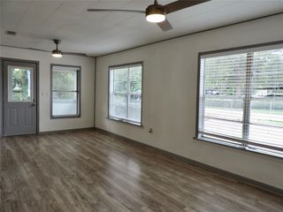 127 S Fenner Avenue, Cleveland, TX 77327