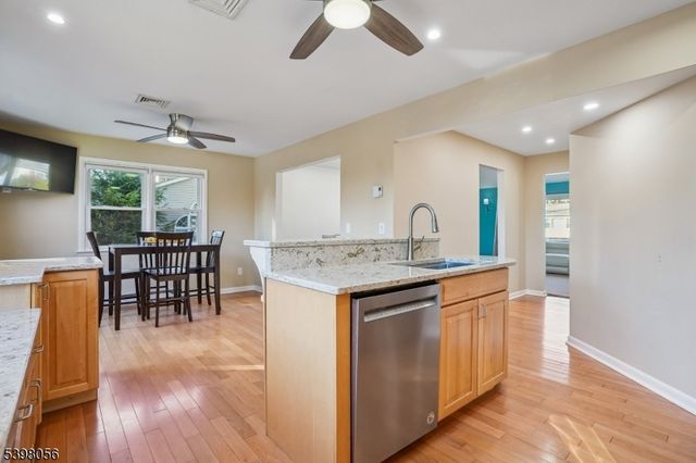 508 Hamilton Dr, Hackettstown Town, NJ 07840