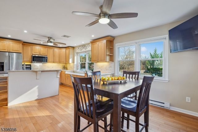 508 Hamilton Dr, Hackettstown Town, NJ 07840