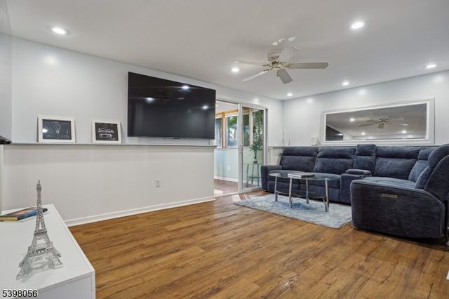 508 Hamilton Dr, Hackettstown Town, NJ 07840