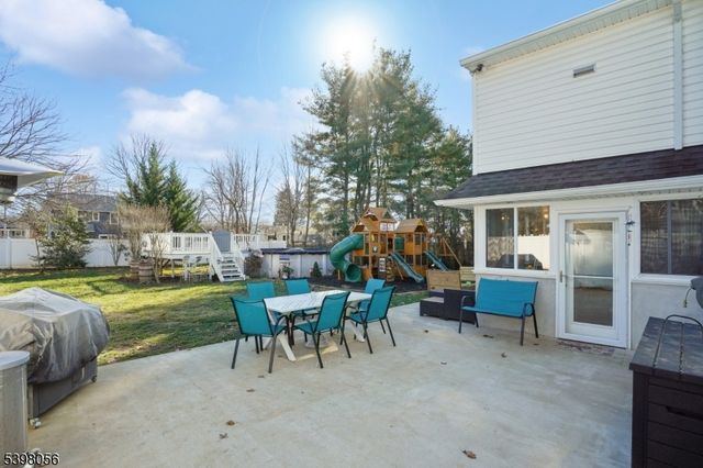 508 Hamilton Dr, Hackettstown Town, NJ 07840