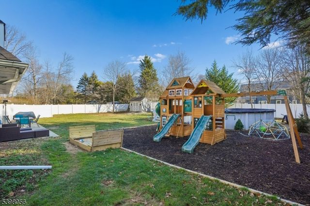 508 Hamilton Dr, Hackettstown Town, NJ 07840