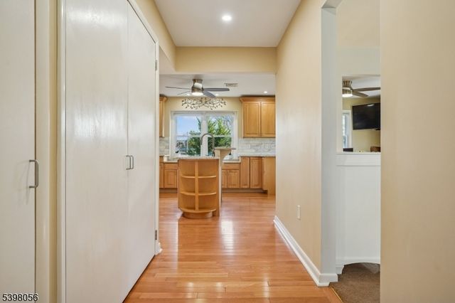 508 Hamilton Dr, Hackettstown Town, NJ 07840