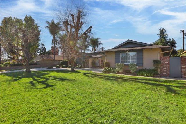 207 S Hacienda Ave., Glendora, CA 91741
