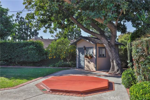 207 S Hacienda Ave., Glendora, CA 91741
