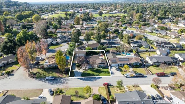 207 S Hacienda Ave., Glendora, CA 91741