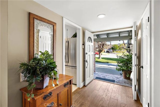 207 S Hacienda Ave., Glendora, CA 91741