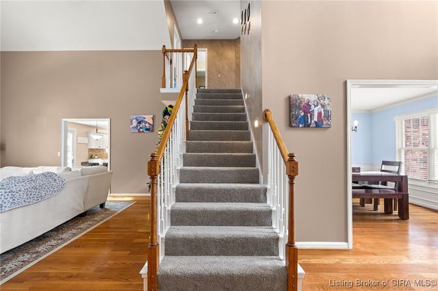 3048 Wolf Den Court, New Albany, IN 47150