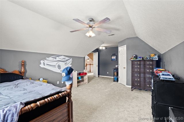 3048 Wolf Den Court, New Albany, IN 47150