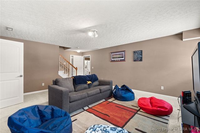 3048 Wolf Den Court, New Albany, IN 47150