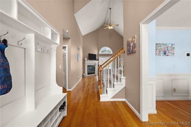 3048 Wolf Den Court, New Albany, IN 47150