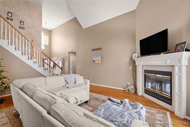 3048 Wolf Den Court, New Albany, IN 47150