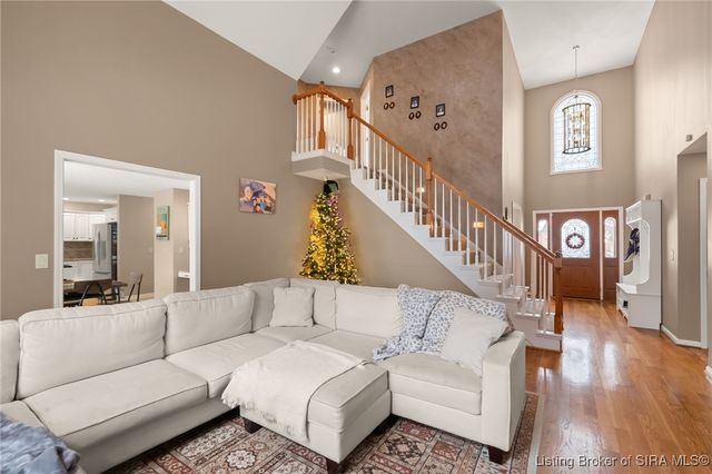 3048 Wolf Den Court, New Albany, IN 47150