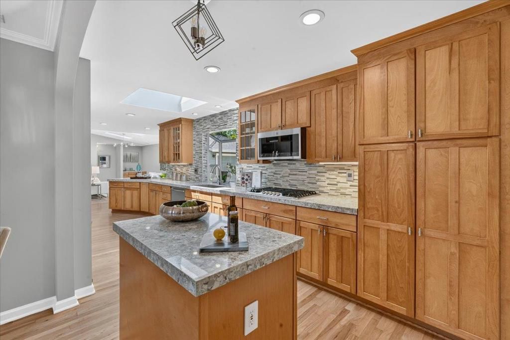Image 13 of property listing at 1341 Settle Avenue, San Jose, CA 95125