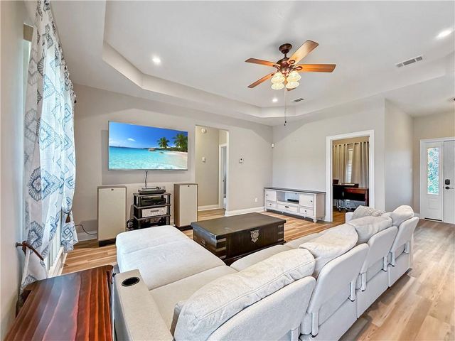 330 WESLEY CROWELL Road, Leesville, LA 71446