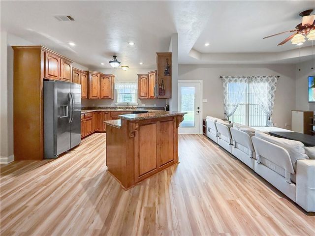 330 WESLEY CROWELL Road, Leesville, LA 71446