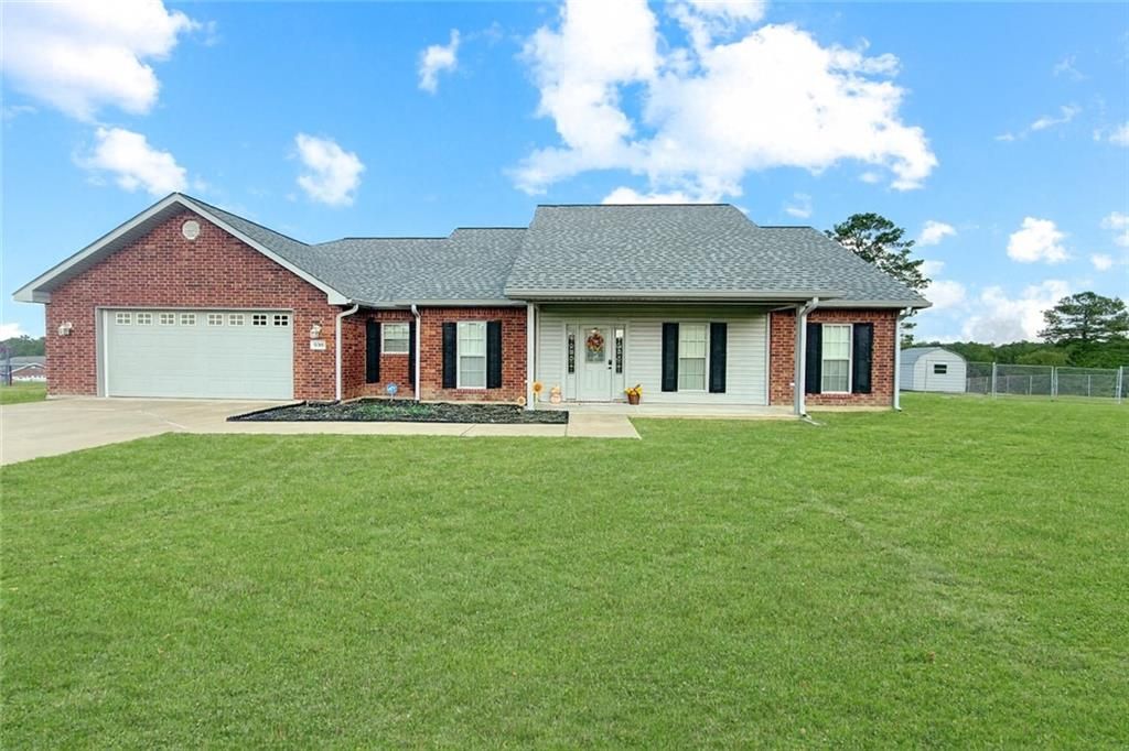 330 WESLEY CROWELL Road, Leesville, LA 71446