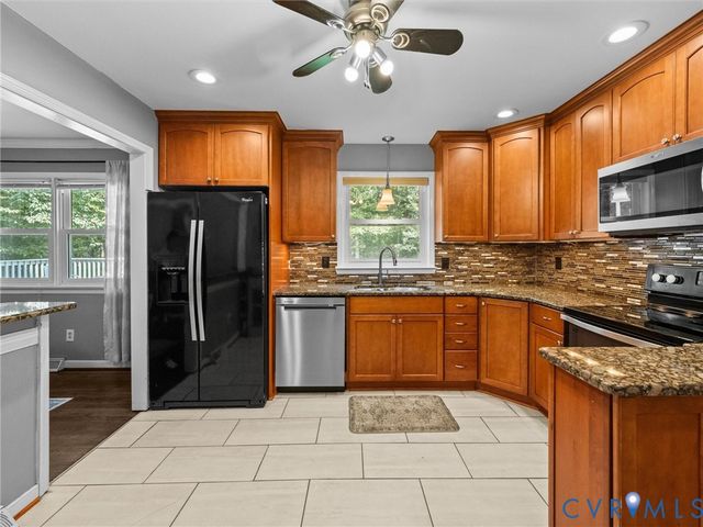 11134 Linderwood Dr, Mechanicsville, VA 23116