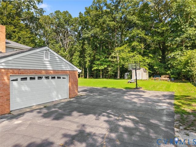 11134 Linderwood Dr, Mechanicsville, VA 23116