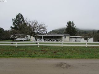 449 EVERGREEN RIDGE Rd, Riddle, OR 97469
