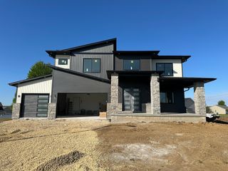 2015 KATIE Court, Davenport, IA 52807
