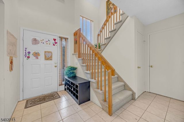 89 Park Gate Dr, Edison Twp., NJ 08820