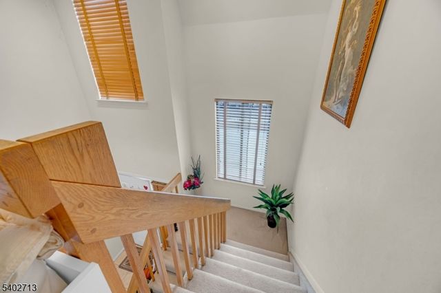 89 Park Gate Dr, Edison Twp., NJ 08820