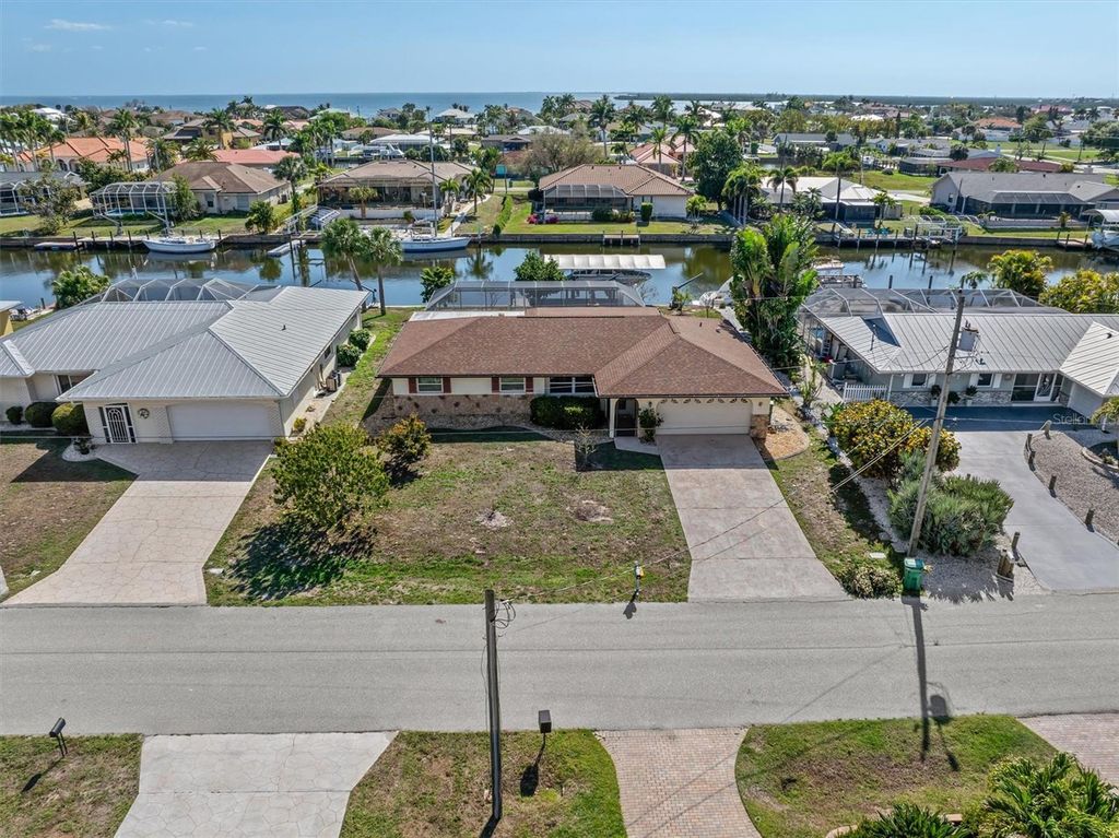 109 PECKHAM STREET SE, Port Charlotte, FL 33952