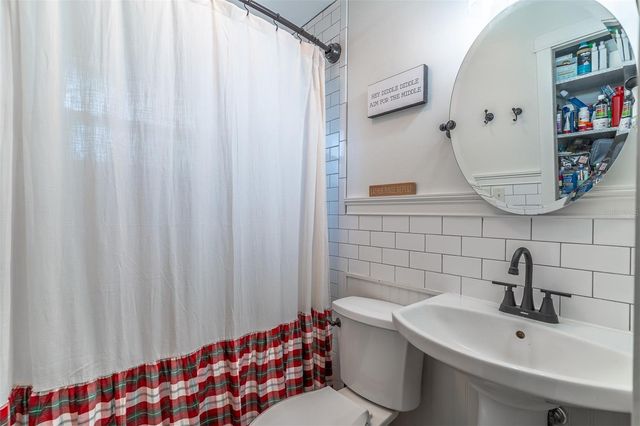 1237 W VOORHIS AVENUE, Deland, FL 32720