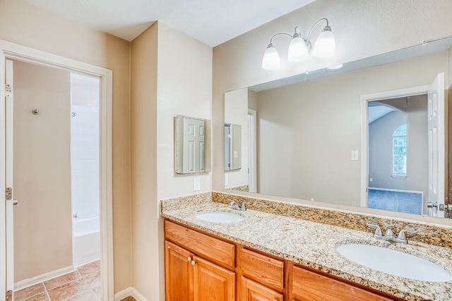 3914 Liberty Square Trail, Fresno, TX 77545