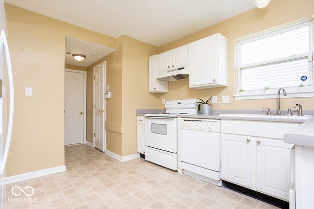 11618 Signet Lane, Indianapolis, IN 46235