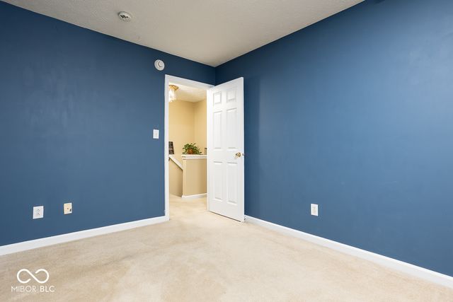 11618 Signet Lane, Indianapolis, IN 46235