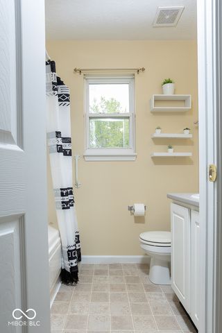 11618 Signet Lane, Indianapolis, IN 46235