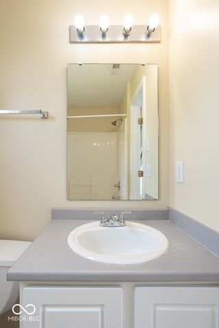 11618 Signet Lane, Indianapolis, IN 46235