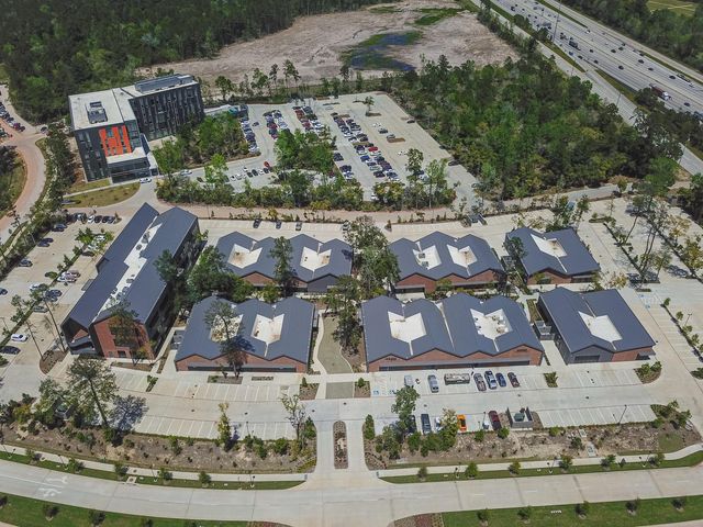 438 Lake Day Drive, Conroe, TX 77304