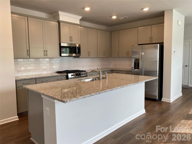 729 Lyndon Station Drive, Pineville, NC 28134