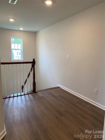 729 Lyndon Station Drive, Pineville, NC 28134