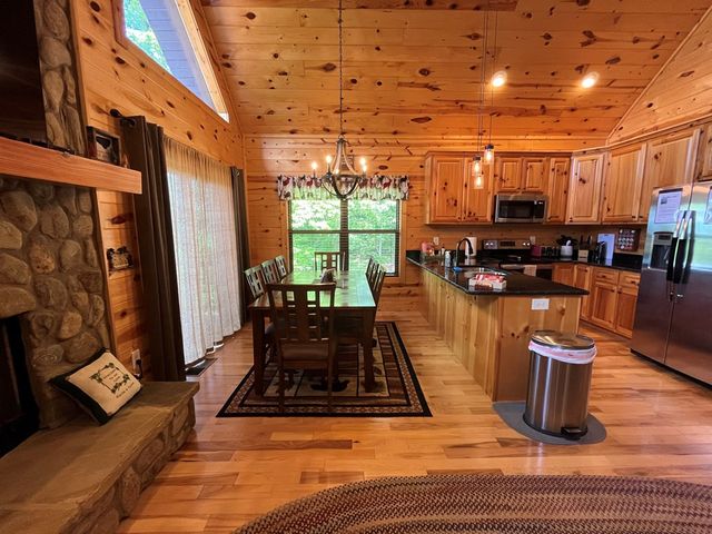 465 Confederate Circle, Murphy, NC 28906