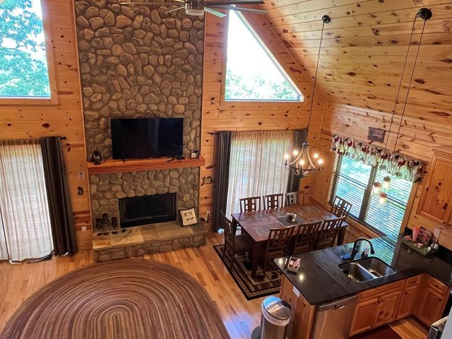 465 Confederate Circle, Murphy, NC 28906