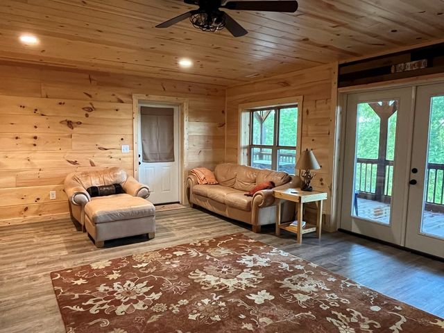 465 Confederate Circle, Murphy, NC 28906