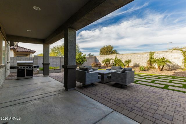 16064 W SOFT WIND Drive, Surprise, AZ 85387